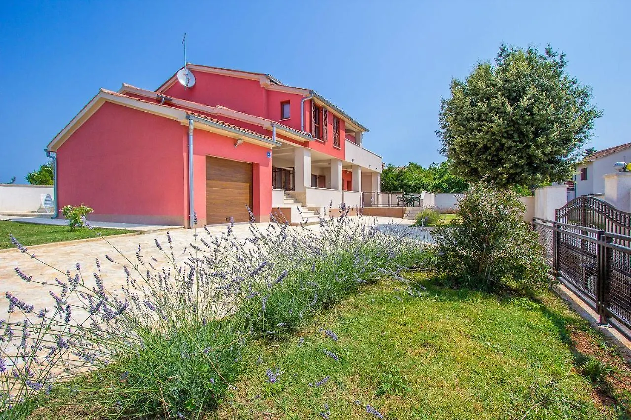 Apartment Ferienwohnung Nur 500 Meter Bis Zum Kieselstrand Mit Kueche, Klima, Wlan, Haustiere Erlaubt Banjole