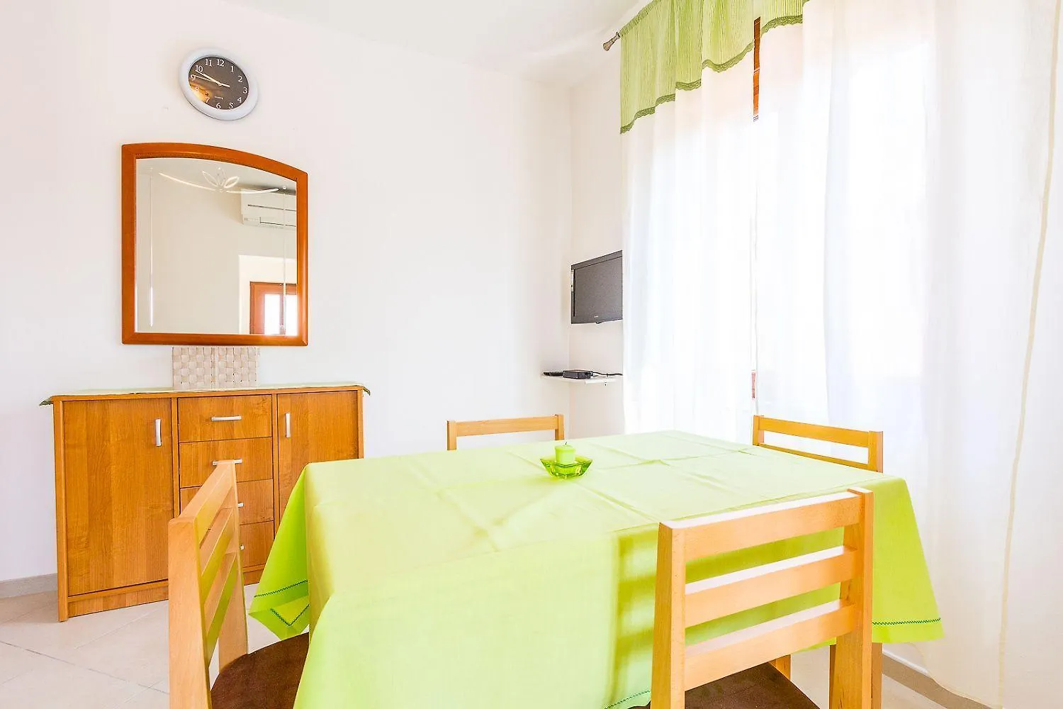 Apartment Ferienwohnung Nur 500 Meter Bis Zum Kieselstrand Mit Kueche, Klima, Wlan, Haustiere Erlaubt Banjole Croatia