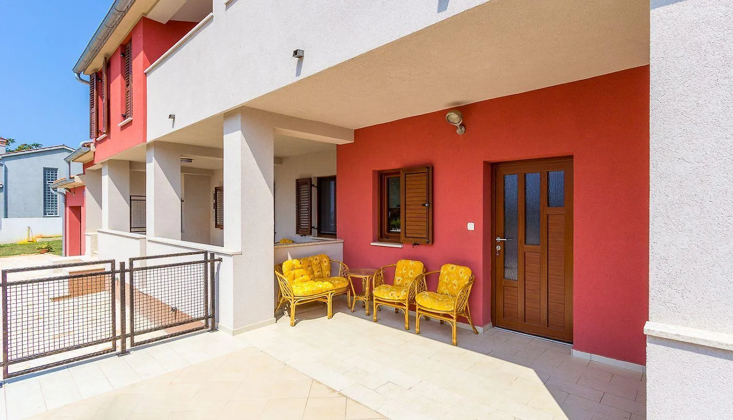Ferienwohnung Nur 500 Meter Bis Zum Kieselstrand Mit Kueche, Klima, Wlan, Haustiere Erlaubt Banjole