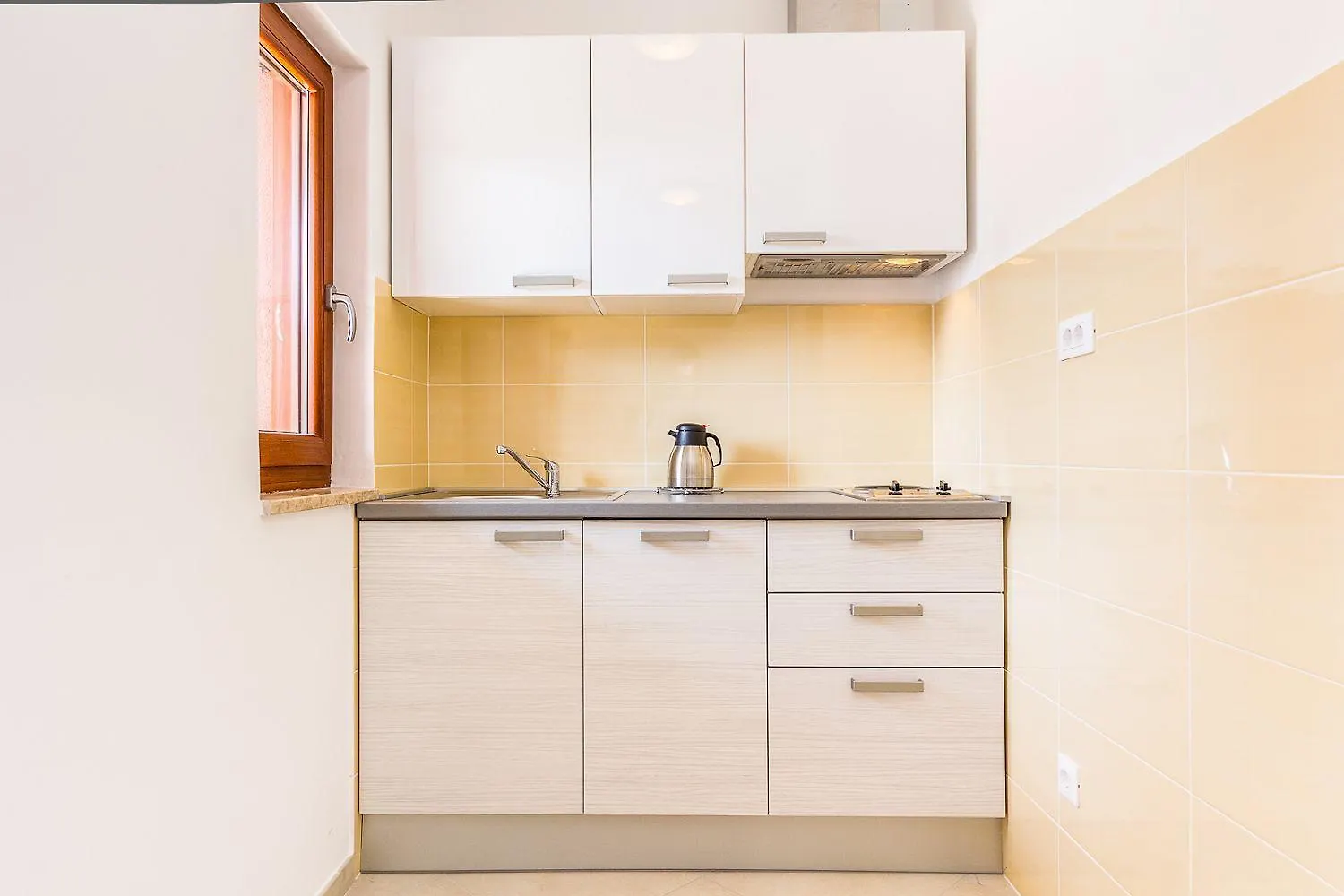 Ferienwohnung Nur 500 Meter Bis Zum Kieselstrand Mit Kueche, Klima, Wlan, Haustiere Erlaubt Banjole Apartment